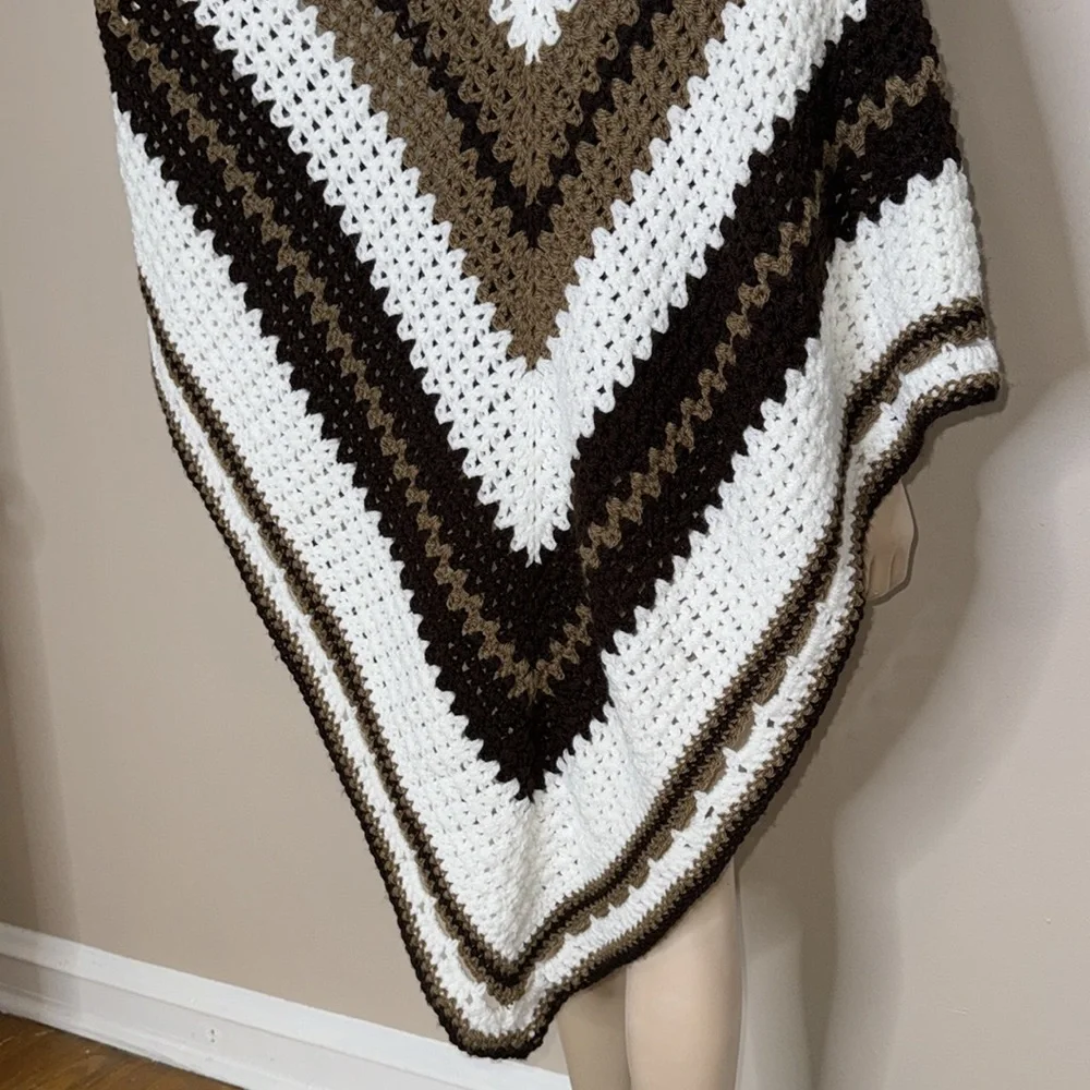 Granny Crochet Poncho